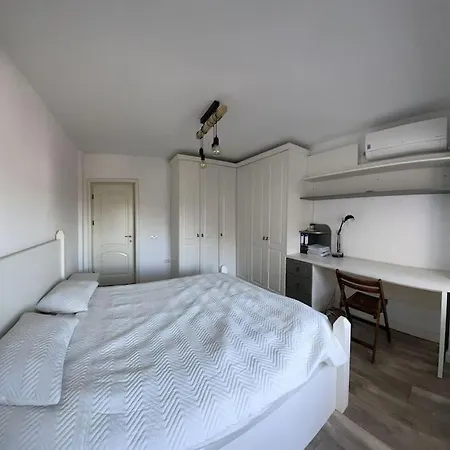 Glow - Downtown Charm Apartman Bukarest