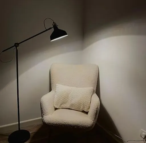 Glow - Downtown Charm *